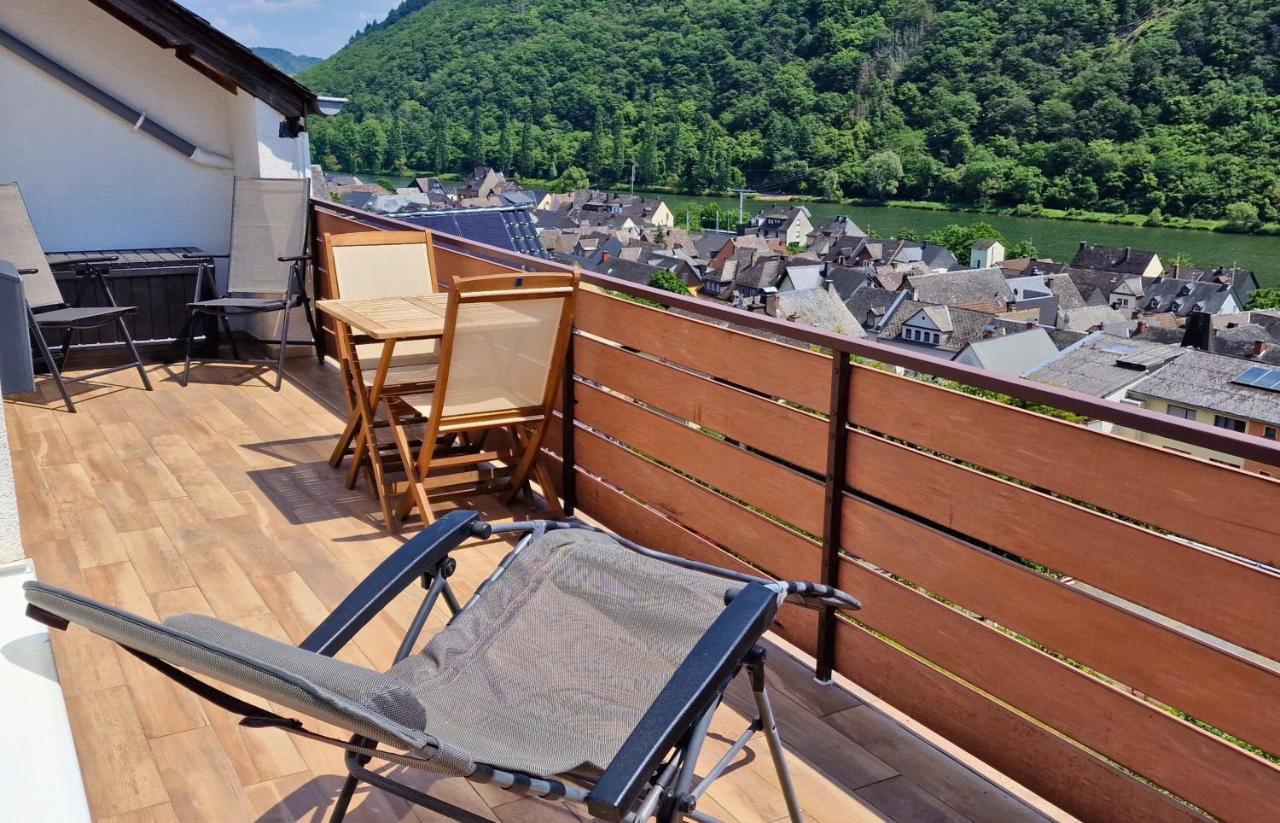 Riesling Appartement For 2 - 4 People - Billiards - Balcony With Mosel View - Parking - Wine Barrel Bar - Fully Equipped Kitchen - Netflix - Waiputv - 3 Km From Cochem Klotten Exterior foto