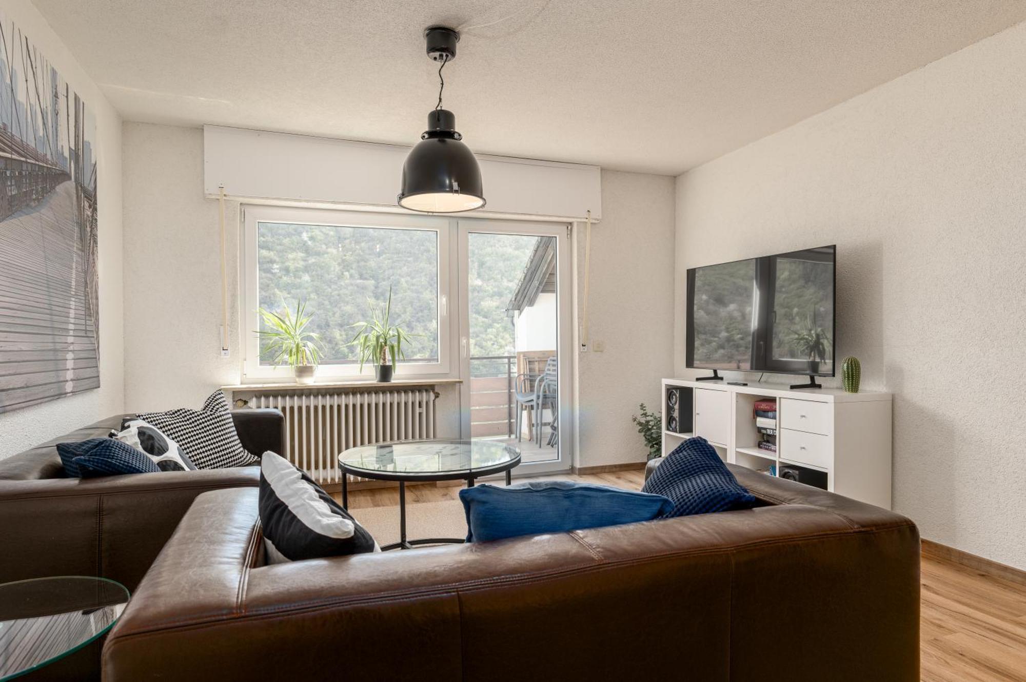 Riesling Appartement For 2 - 4 People - Billiards - Balcony With Mosel View - Parking - Wine Barrel Bar - Fully Equipped Kitchen - Netflix - Waiputv - 3 Km From Cochem Klotten Exterior foto